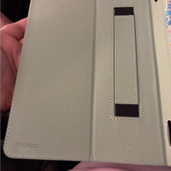 Amazon Fire HD 10 Tablet - Lilac - Picture 6 of 10